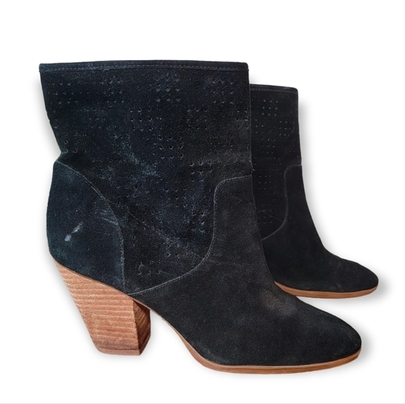 Enzo Angiolini | 6 Black Suede Gettup Boot Perforated Booties - Picture 13 of 13